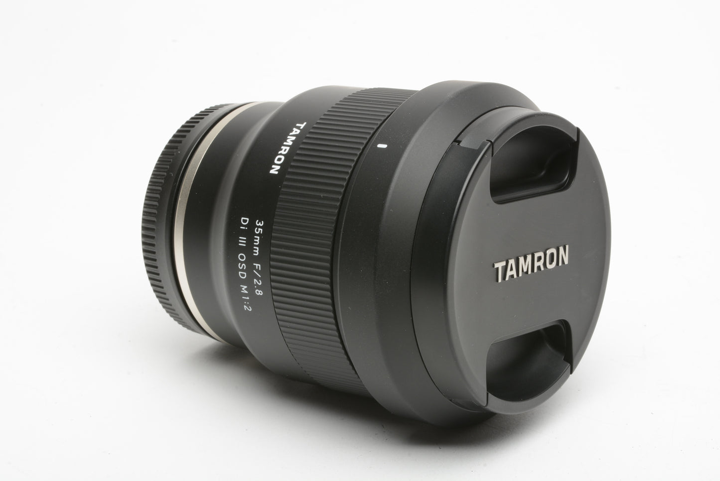 Tamron 35mm f2.8 Di III OSD for Sony E-Mount, hood, caps, very clean