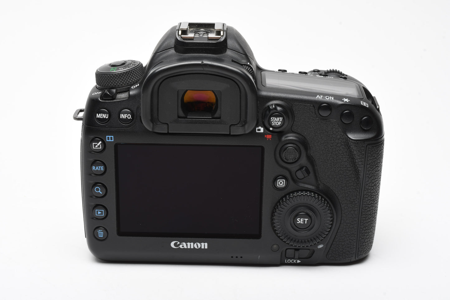 Canon EOS 5D Mark IV Body w/2X Batts, Charger, 17,944 Acts! Great!