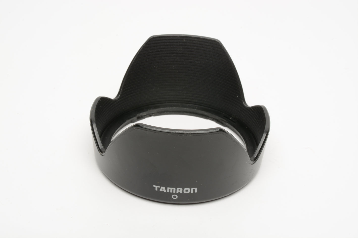 Tamron D3FH Lens Hood for 28-105mm f4-5.6 AF 62mm, Clean