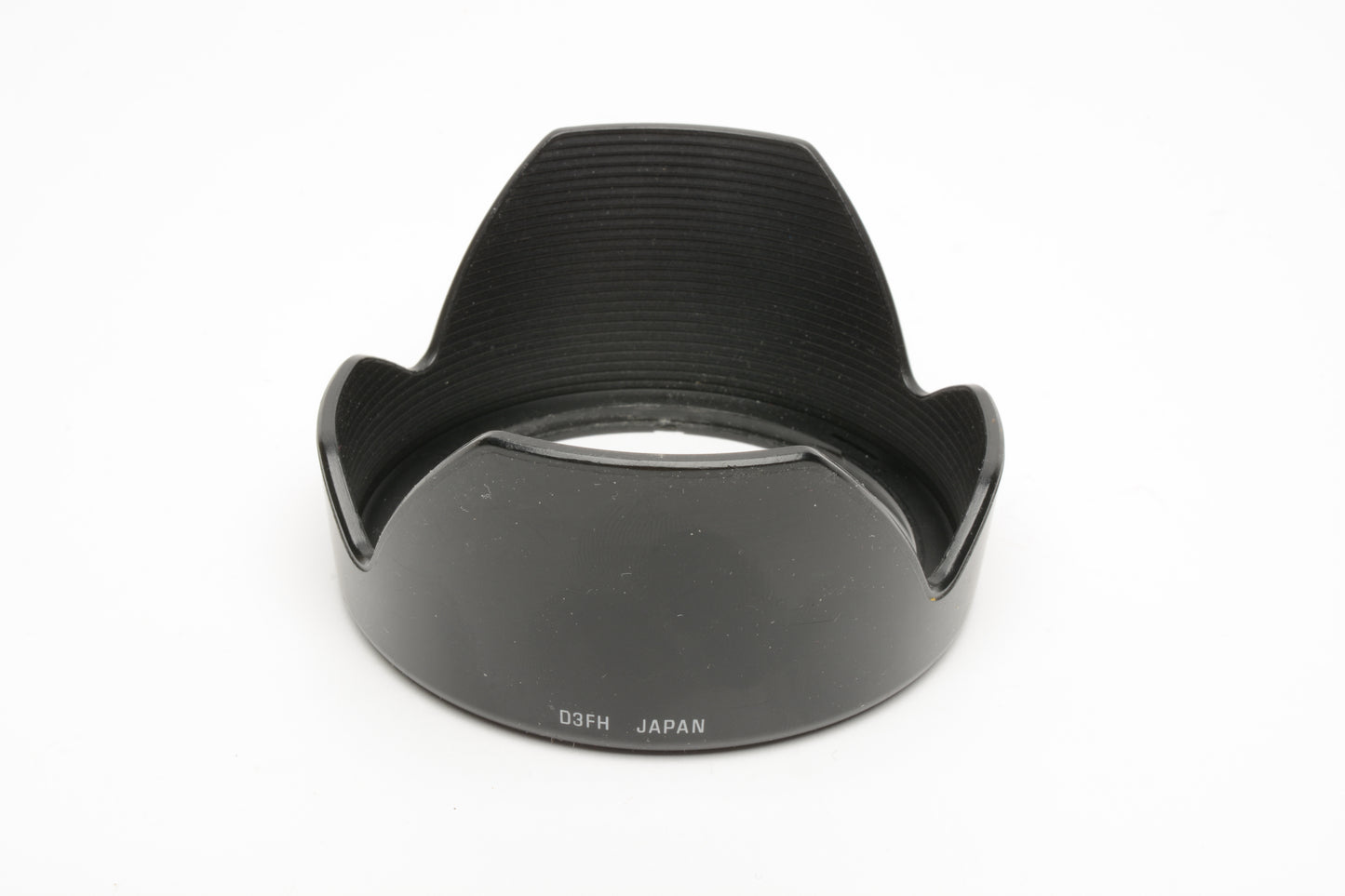Tamron D3FH Lens Hood for 28-105mm f4-5.6 AF 62mm, Clean