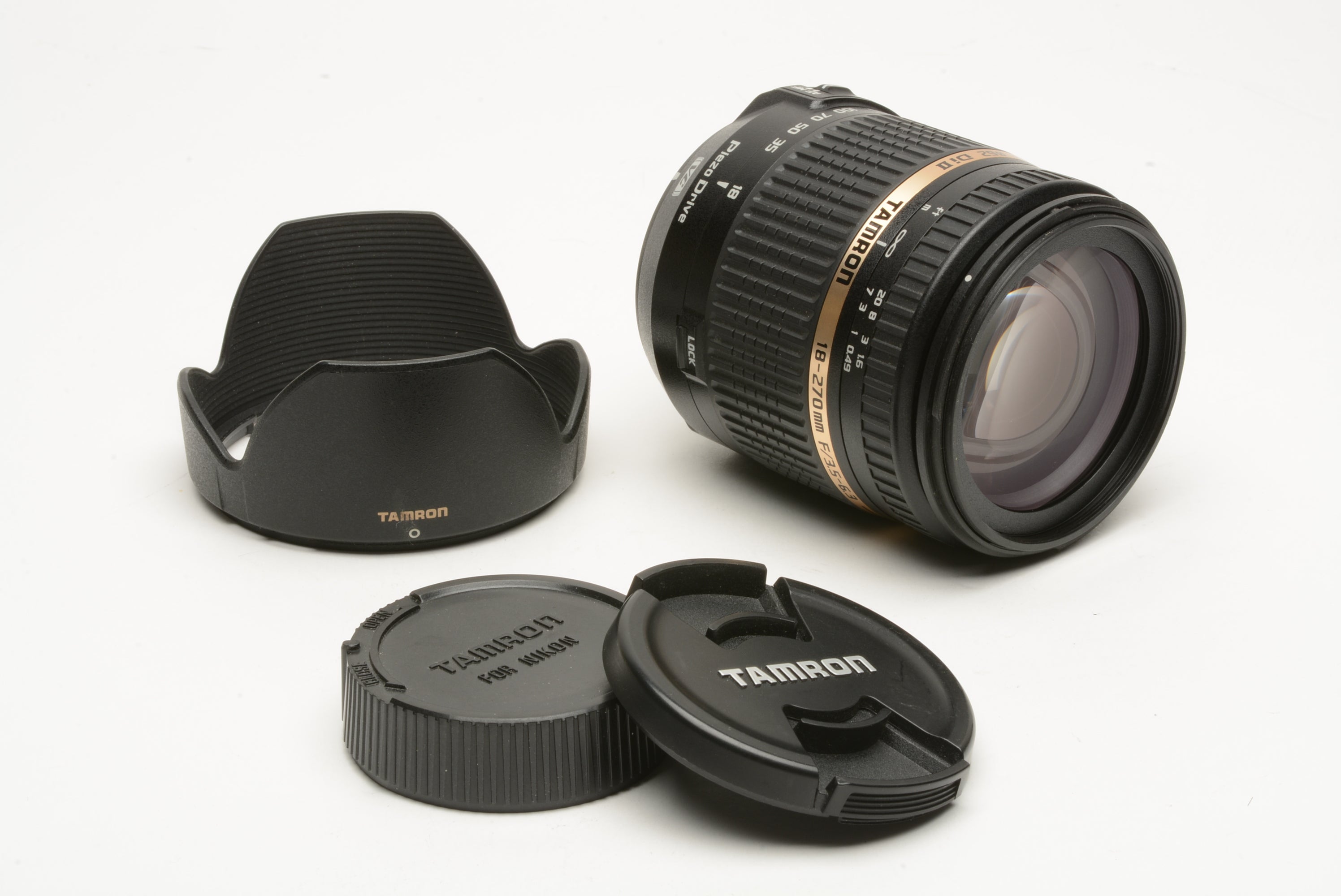 Tamron AF 18-270mm f3.5-6.3 Di II zoom Nikon AF, caps, hood, nice