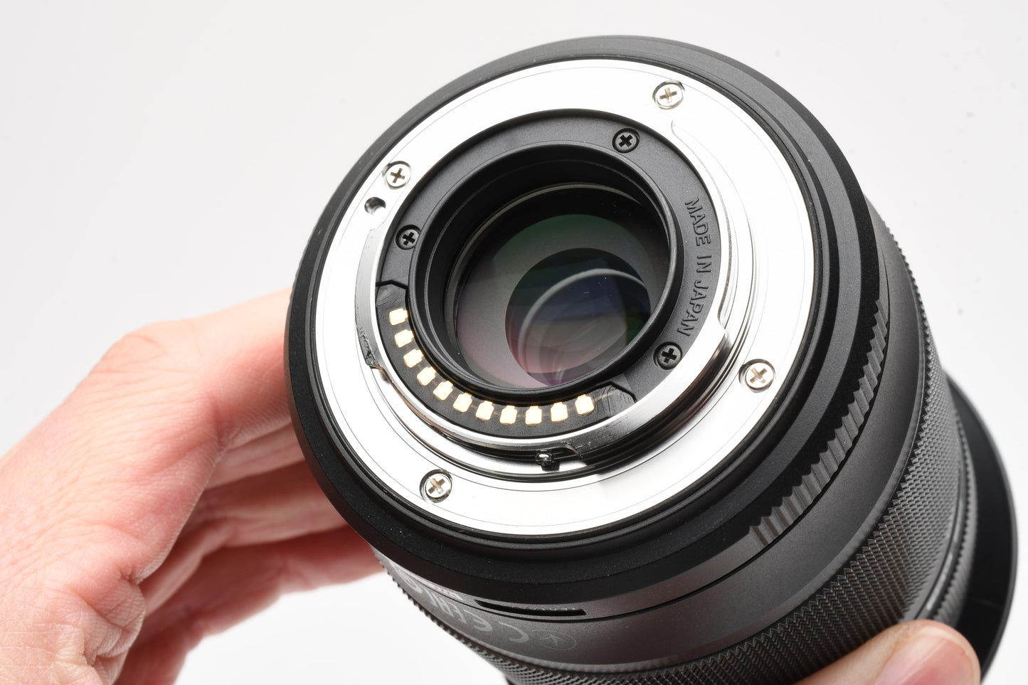 Olympus M. Zuiko Pro 12-200mm f3.5-6.3 lens, Caps, Hood, Mint-