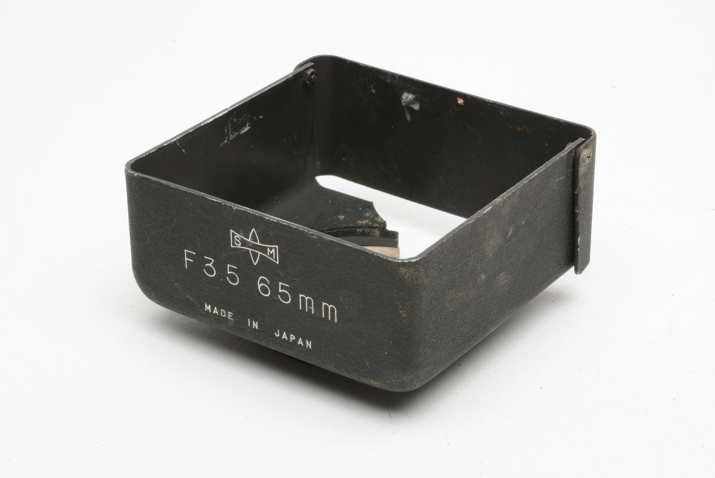 Mamiya 65mm f3.5 TLR square lens hood