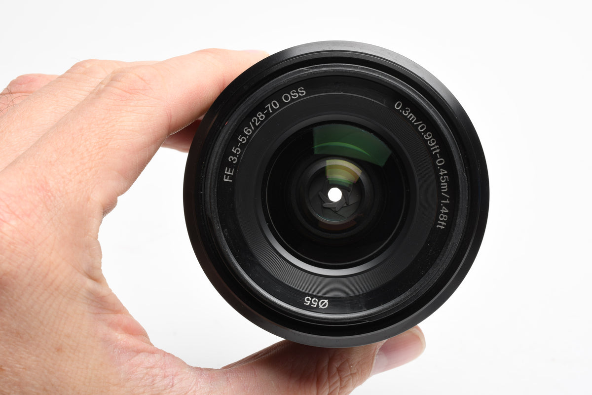 Sony FE 28-70mm f3.5-5.6 OSS E-Mount lens SEL2870, caps, hood, Great!