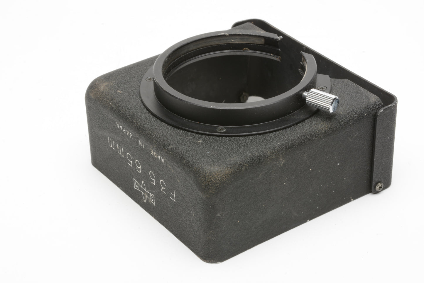 Mamiya 65mm f3.5 TLR square lens hood