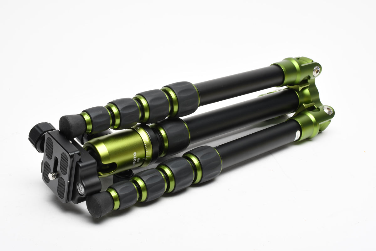MeFoto BackPacker A0350 Aluminum Travel Tripod Green W/ Q0 Ball Head, Case+QR Plate