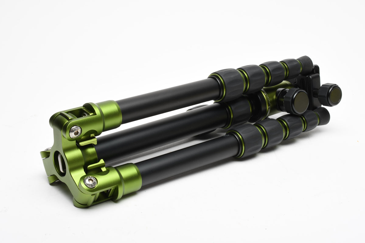 MeFoto BackPacker A0350 Aluminum Travel Tripod Green W/ Q0 Ball Head, Case+QR Plate
