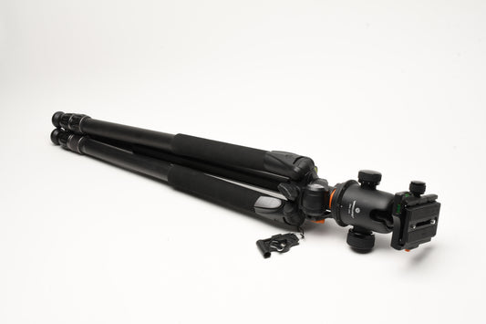 Vanguard Alta Pro 283CT Carbon Fiber tripod legs w/SBH-300 Head, Case, Great!