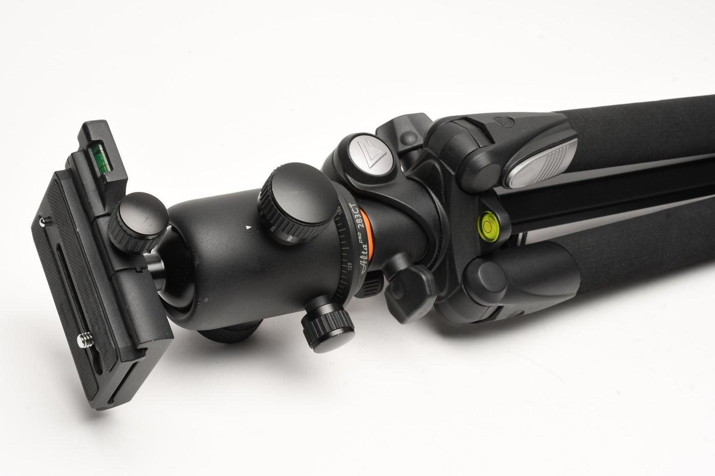 Vanguard Alta Pro 283CT Carbon Fiber tripod legs w/SBH-300 Head, Case, Great!