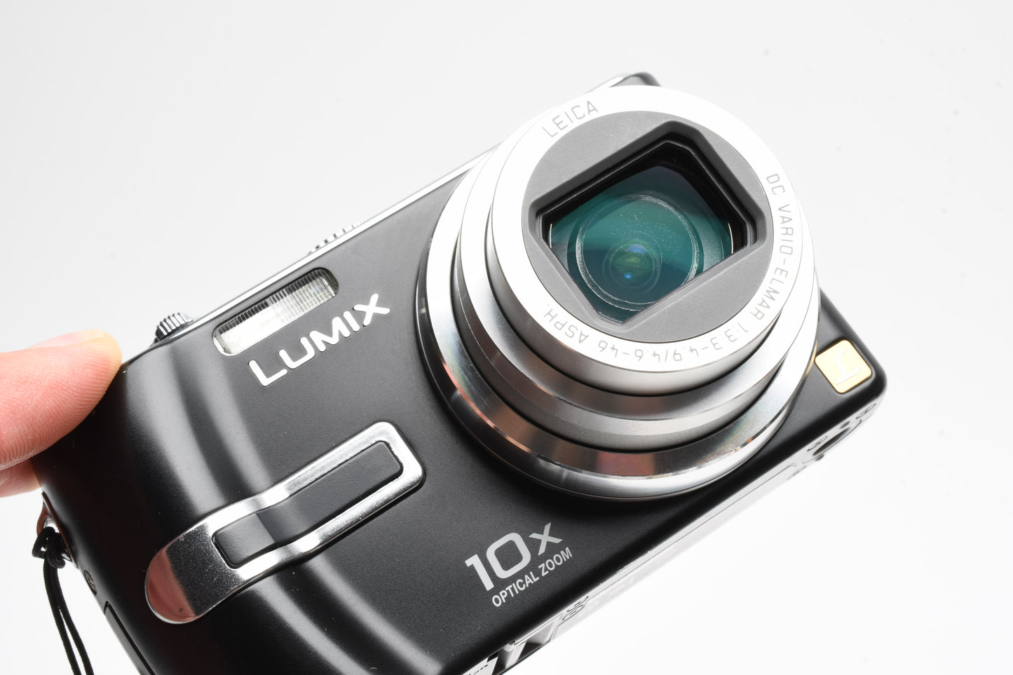 Panasonic LUMIX DMC-TZ3 7.2MP Digital Point&Shoot Camera, Batt+charger