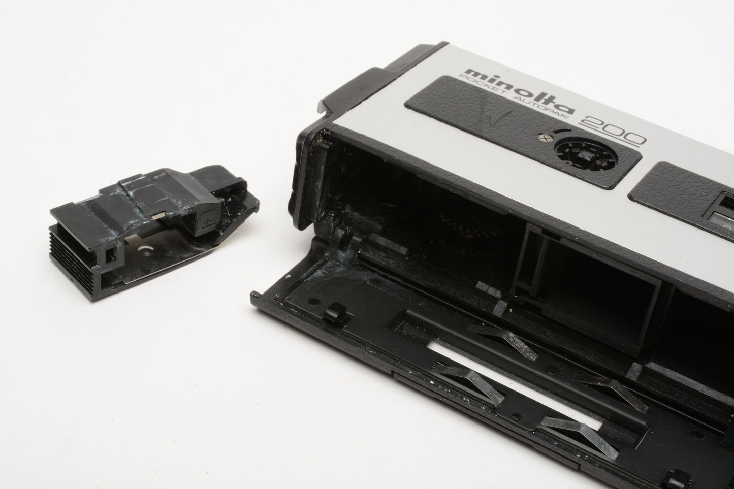 Minolta Pocket Autopak 200 110 Camera in case, works