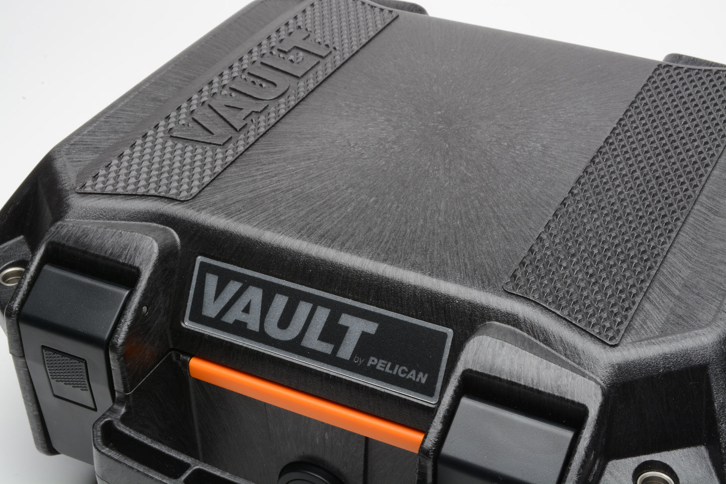 Pelican Vault V100 hard case