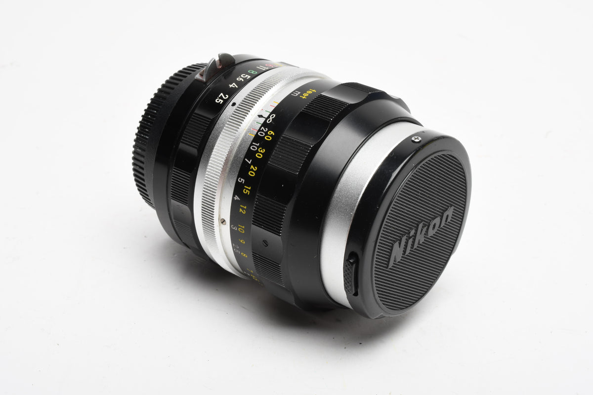 Nikon Nikkor-P Nippon Kogaku 105mm f2.5 Non-Ai Lens, Sharp!