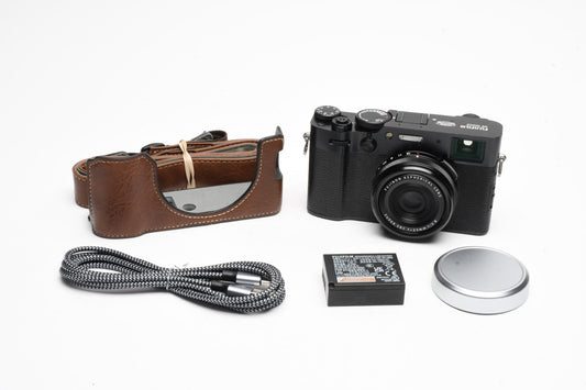 Fujifilm X100 VI Black Digital camera, Mint-, USA, w/Bottom case <4300 Acts