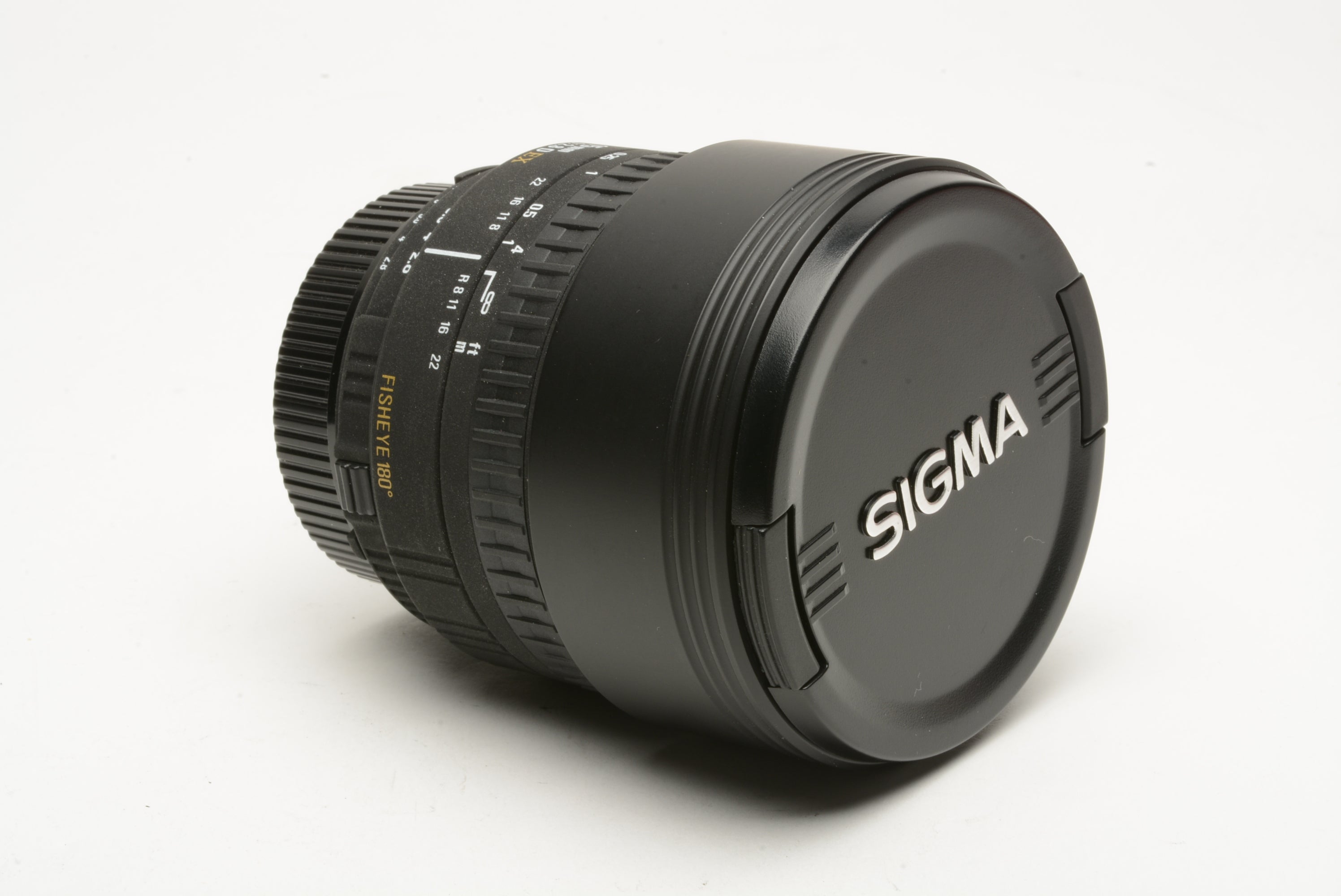 Sigma 15mm f2.8D EX fisheye 180 degrees wide lens Nikon AF, hood
