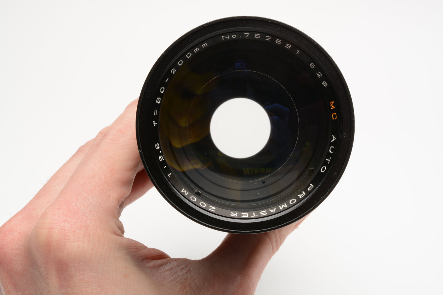 Promaster MF 80-200mm f3.5 Nikon Non-AI 2-Touch zoom lens, Nice