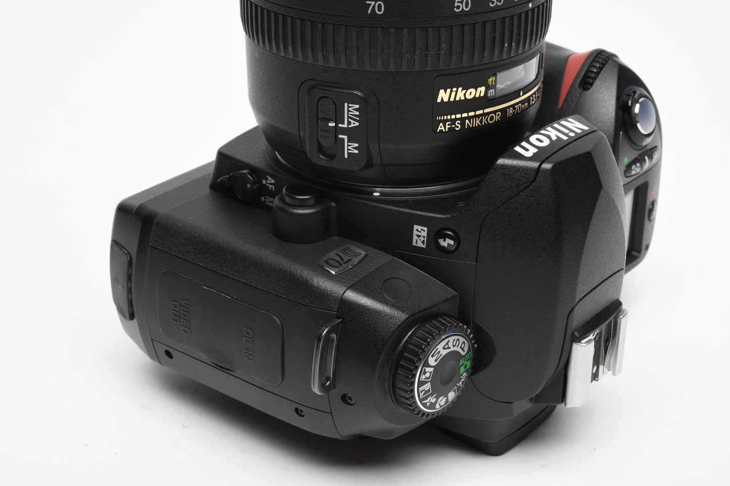 Nikon D70 DSLR w/18-70mm f3.5-4.5G ED VR bundle, Only 1660 Acts! + Case