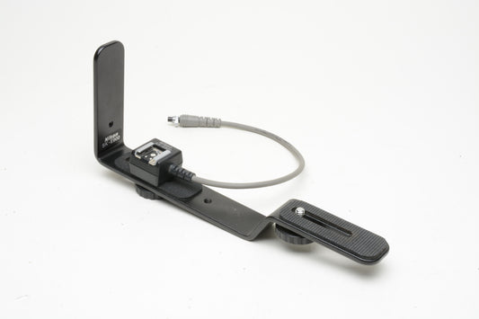 Nikon SK-E900 Bracket w/AS-E900 hot shoe coupler for Coolpix 900S, 950, 990