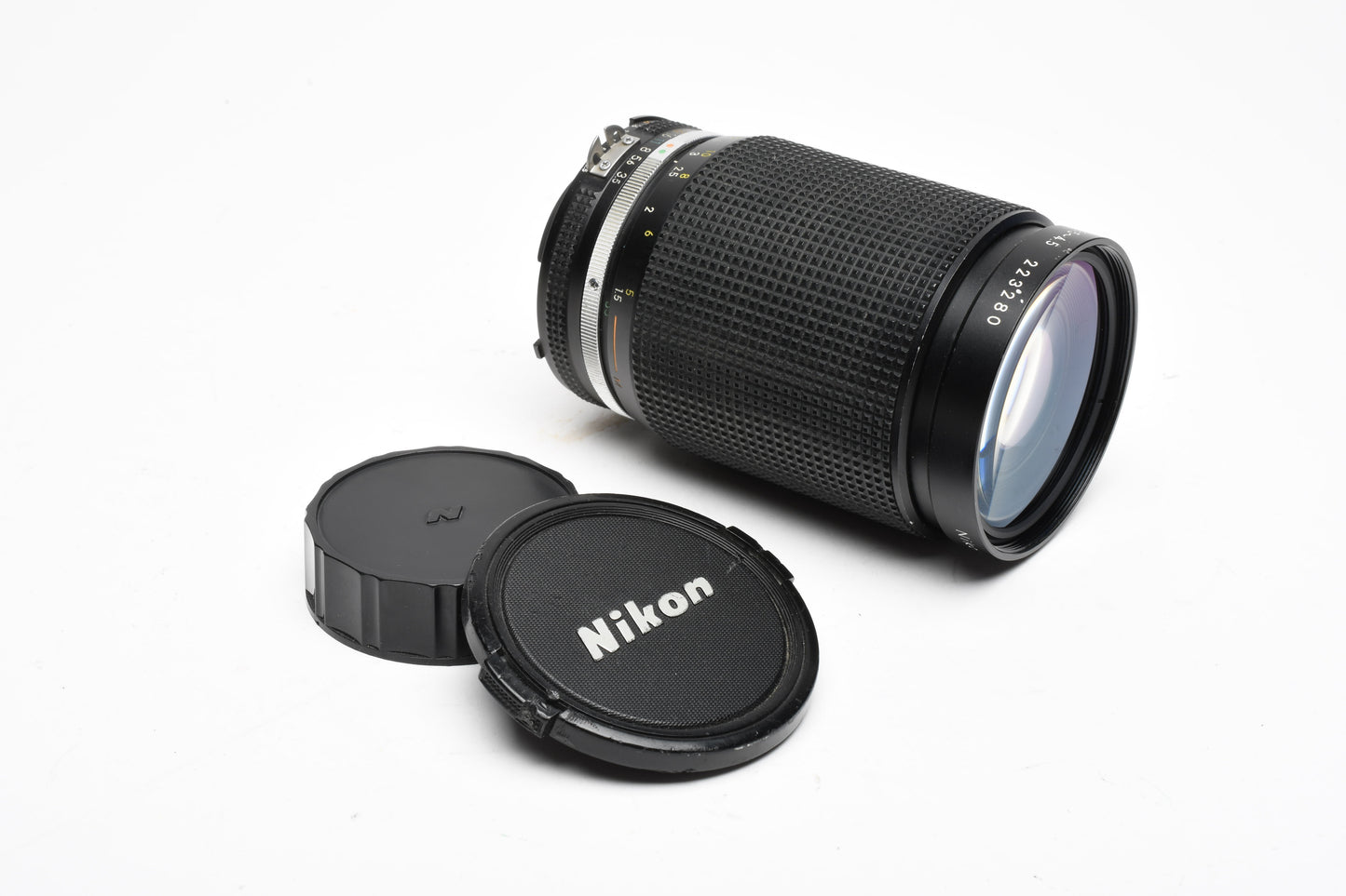 Nikon Nikkor MF 35-135mm f3.5-4.5 AIS macro zoom lens, Good & Versatile