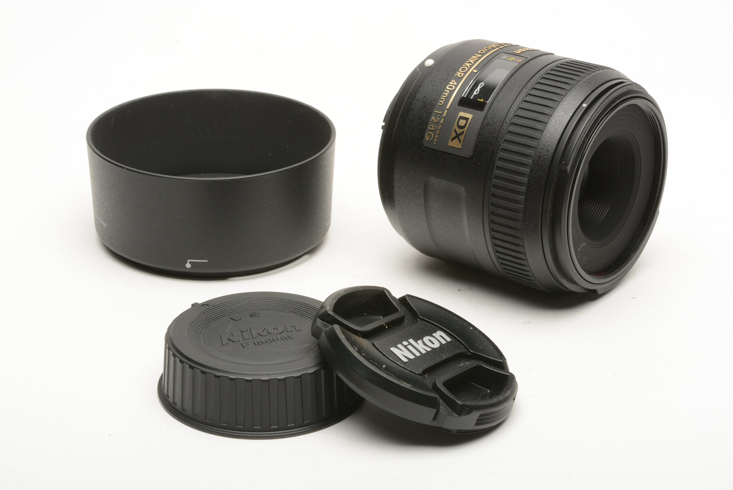 Nikon AF-S Micro Nikkor 40mm f2.8G DX Wide lens, hood+caps, USA