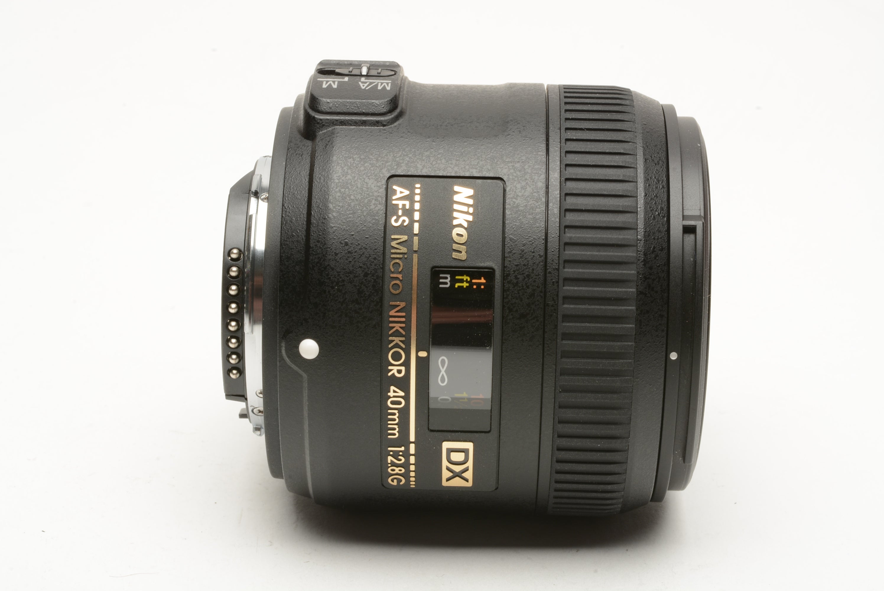 Nikon AF-S Micro Nikkor 40mm f2.8G DX Wide lens, hood+caps, USA