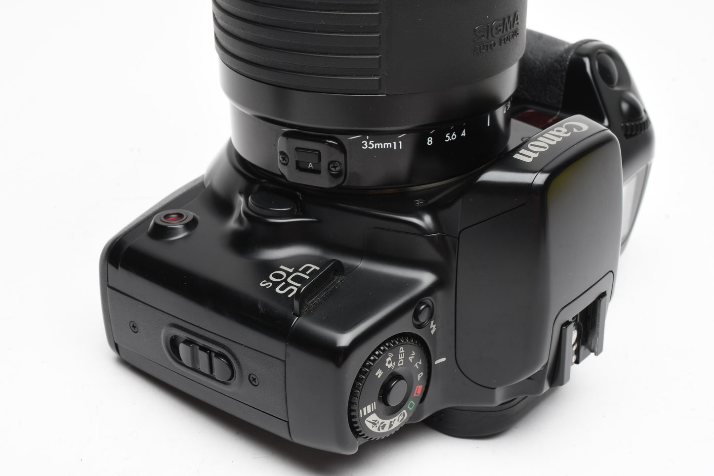 Canon EOS 10S 35mm SLR w/Sigma AF 35-135mm zoom lens, strap, Tested