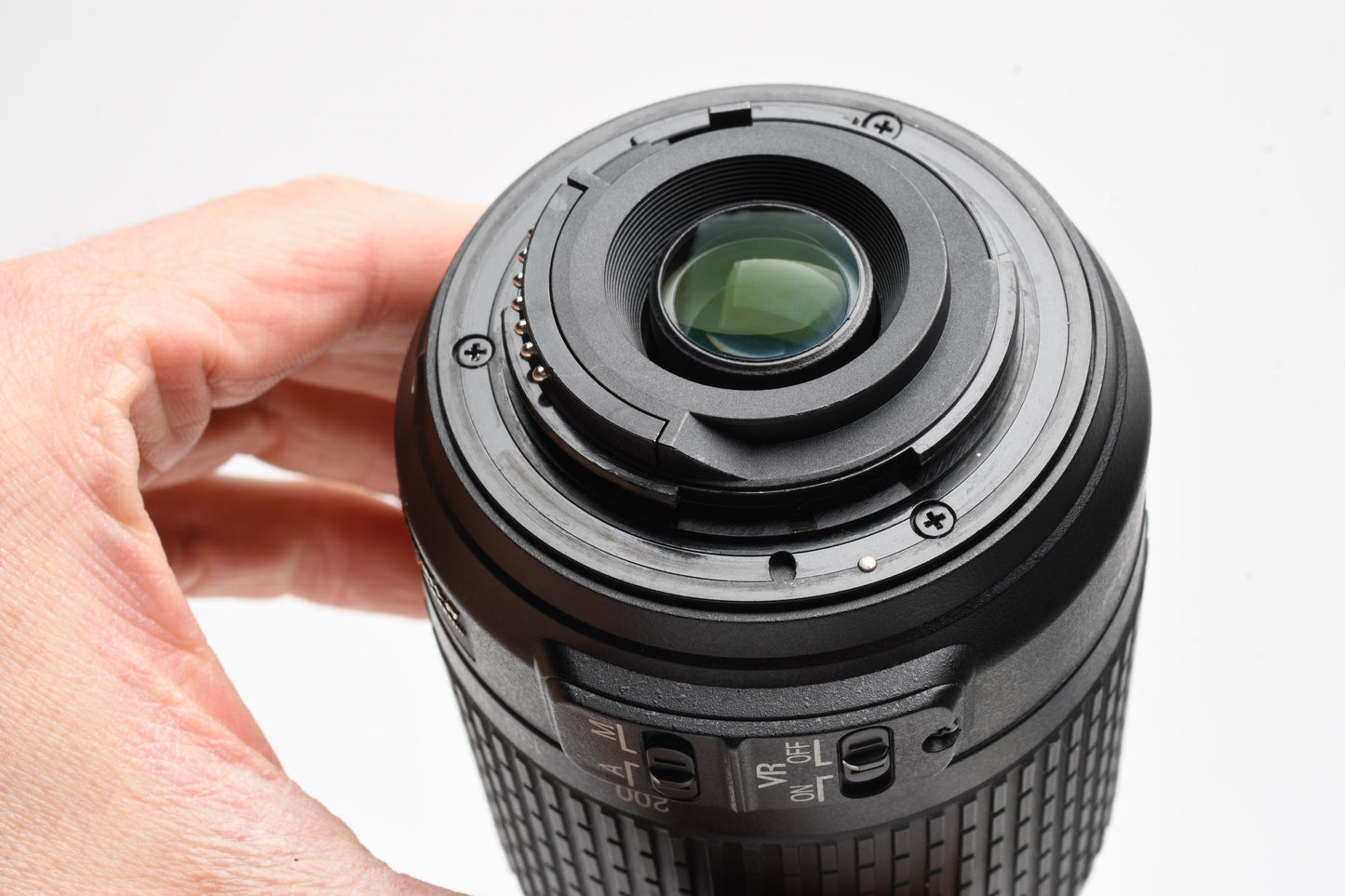 Nikon AF-S 55-200mm f4-5.6G IF ED VR DX, caps, pouch, Mint, Boxed