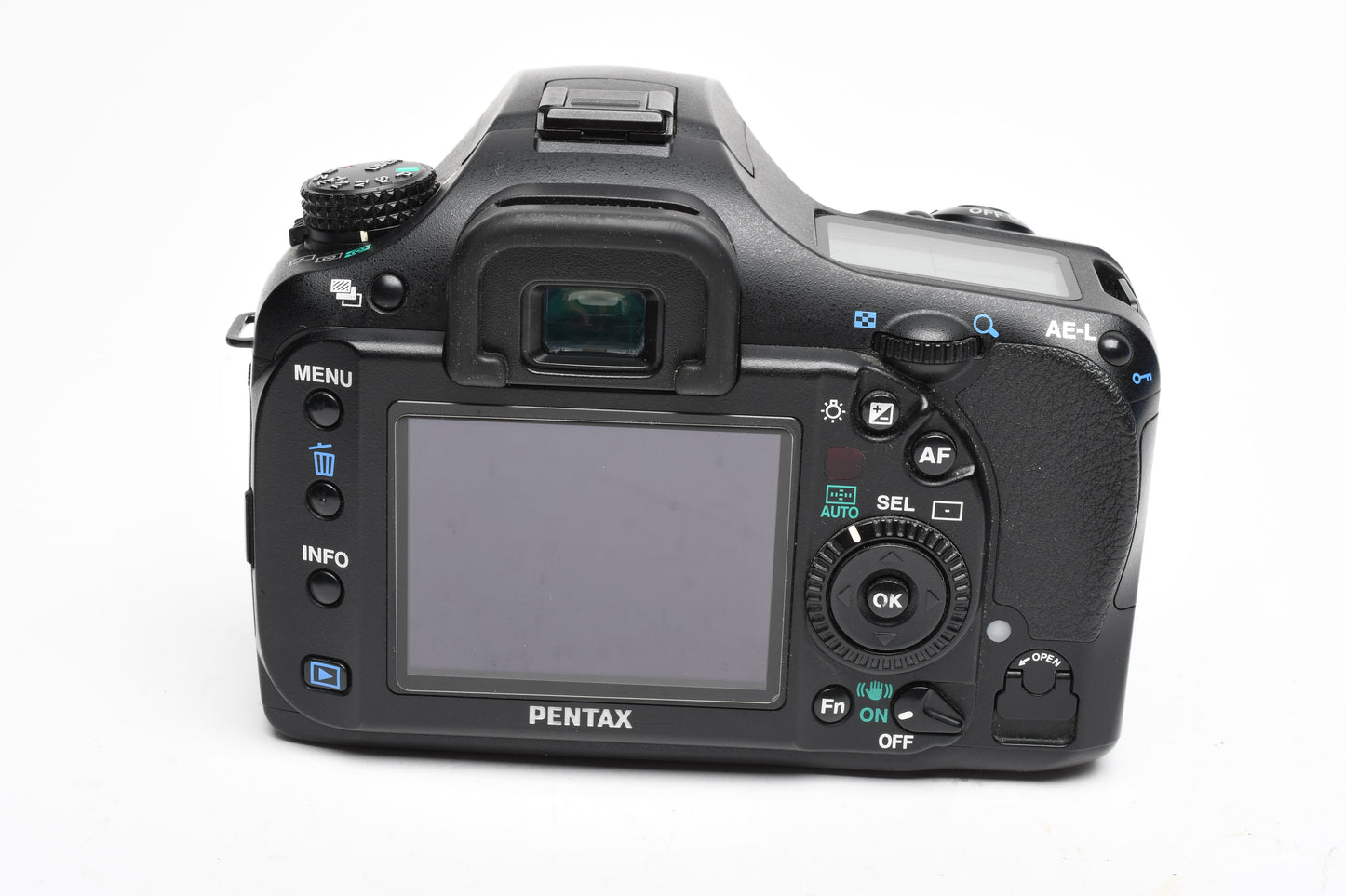 Pentax K20D 14.6MP DSLR w/Promaster 28-200mm Zoom, Only 20K Acts