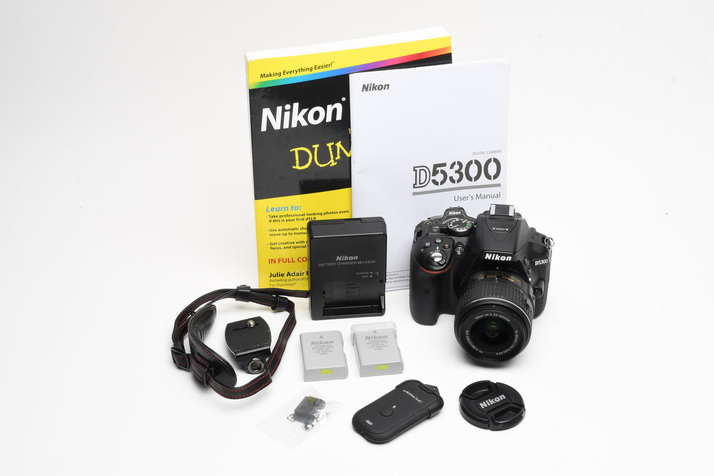 Nikon D5300 DSLR w/18-55mm zoom, 2X batts+charger+wrist strap+book Only 7259 Acts