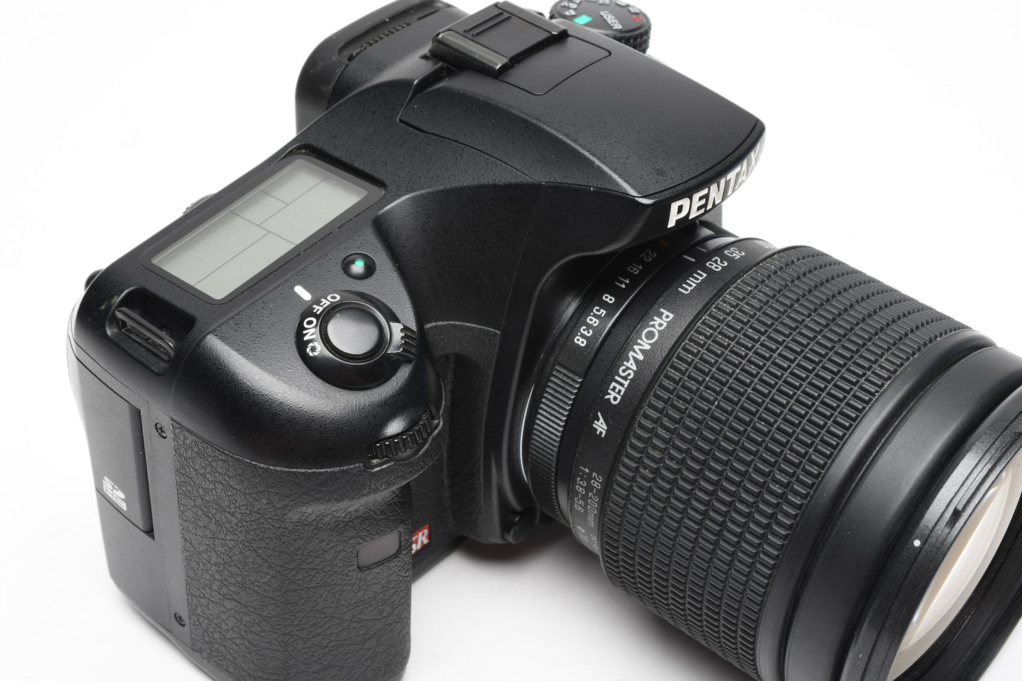 Pentax K20D 14.6MP DSLR w/Promaster 28-200mm Zoom, Only 20K Acts