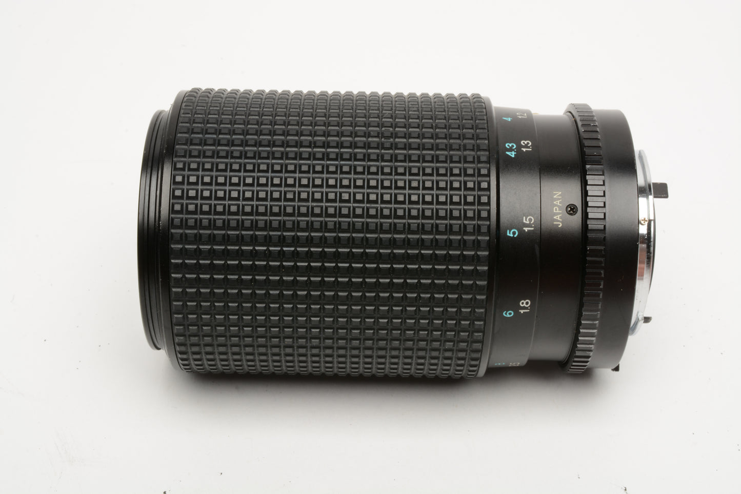 Tokina RMC 80-200mm f3.5-4.5 zoom lens Nikon F AI-s Mount, Caps, Mint-