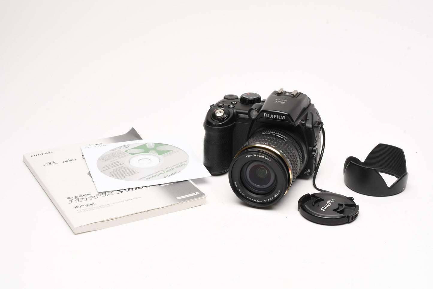 Fujifilm S9600 9MP Digital Point&Shoot camera, manual, hood, Sharp!