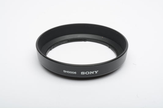 Sony SH0006 Lens hood for 18-70mm f3.5-5.6 Zoom lens A mount, Genuine