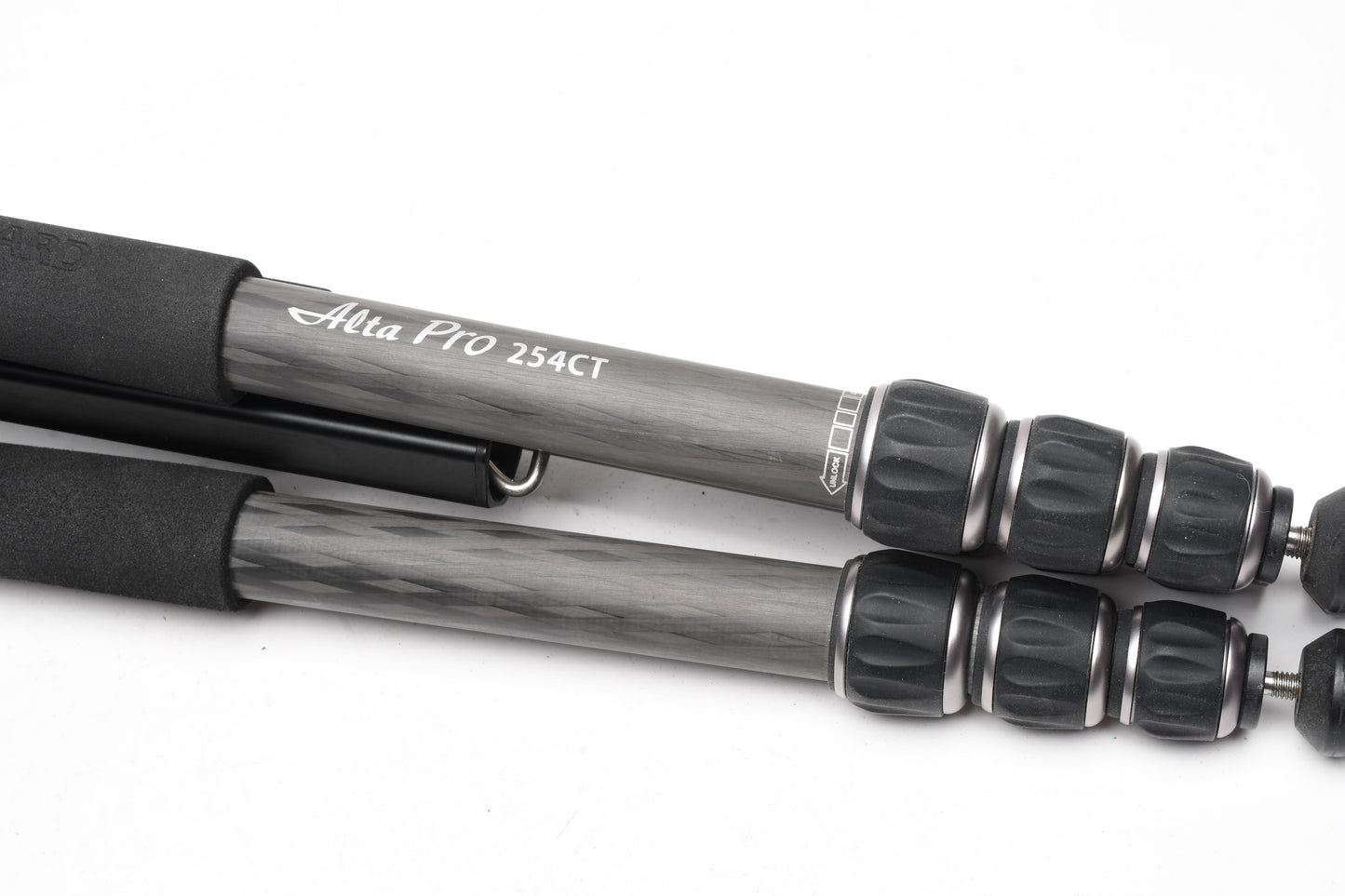 Alta Pro 254CT Carbon Fiber tripod legs w/Manfrotto 804RC2 Pan head, Great!