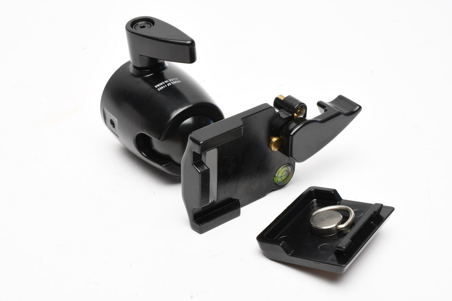 MON3 AF 11602 Medium ball head w/QR plate, made in China, Good!