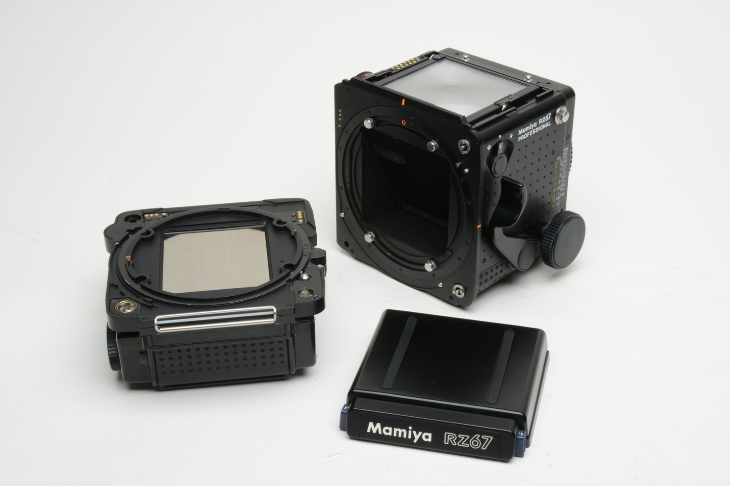 Mamiya RZ67 Pro Body, WLF, 120Back, Mint-, Barely used! Tested, Great!