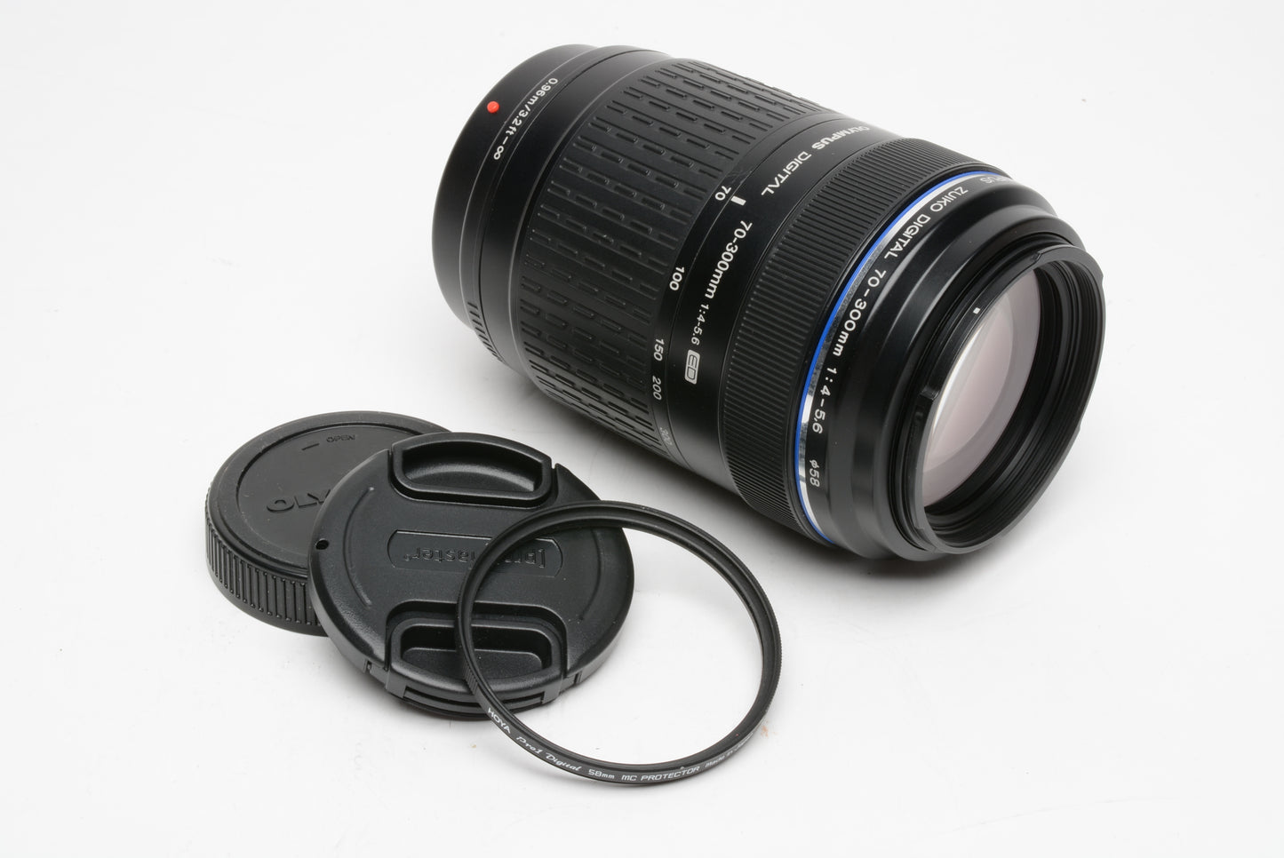 Olympus Zuiko Digital 70-300mm f4-5.6 telephoto zoom lens, caps+UV 4/3 Mount