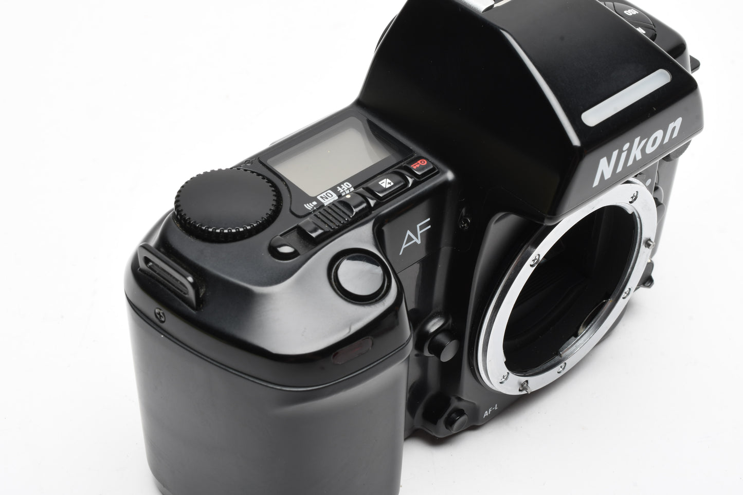 Nikon N8008 35mm SLR Body, cap, strap, tested, Great!