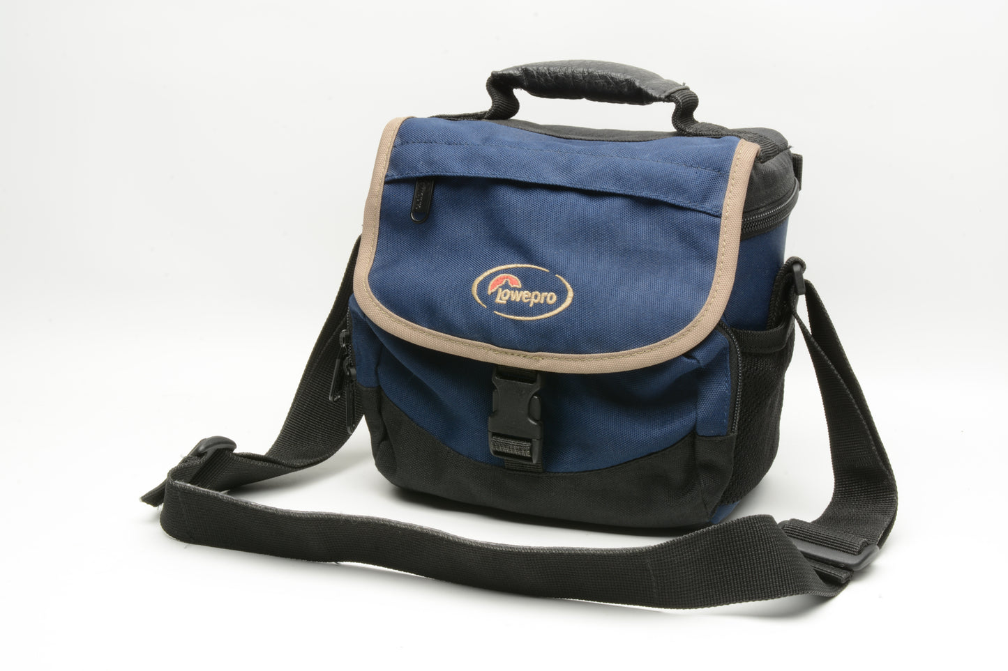 Lowepro Nova Mini (Blue), Nice and clean