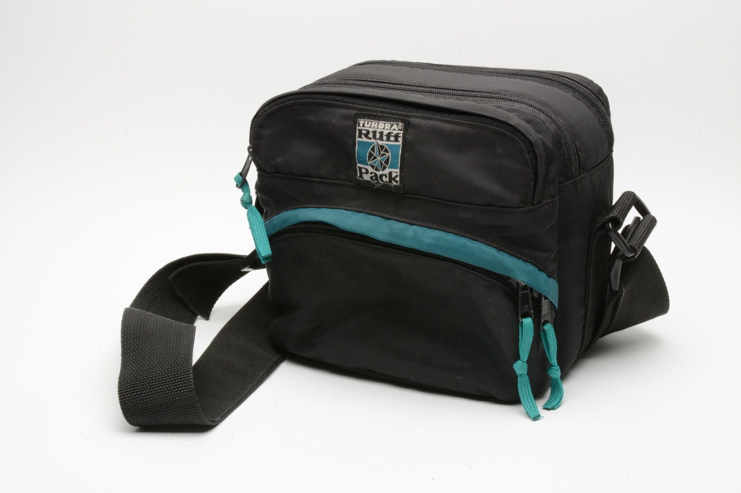 JVC GZ-HD300 60GB Video Bundle:  Case, remote, cables, batt+charger+++