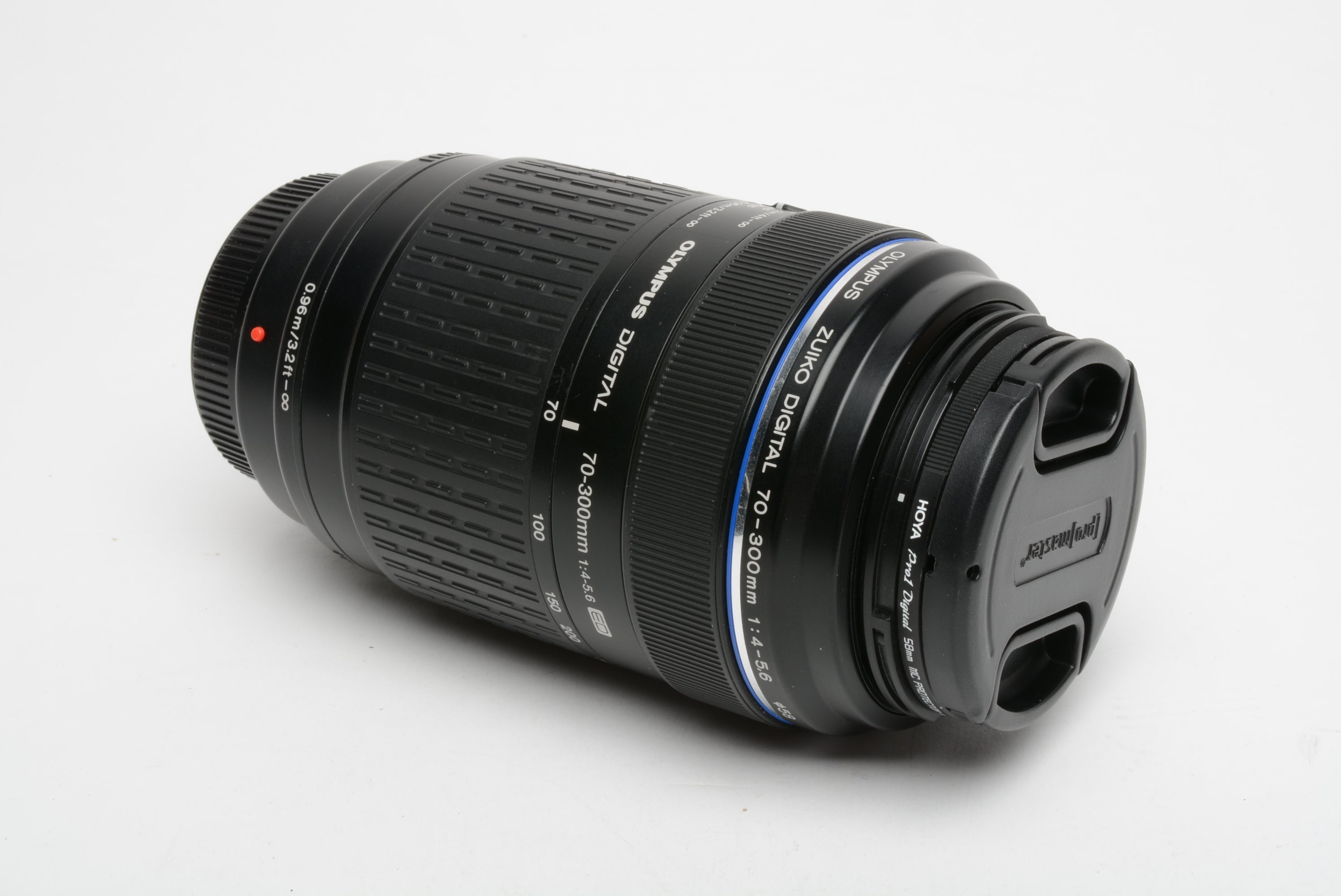 Olympus Zuiko Digital 70-300mm f4-5.6 telephoto zoom lens, caps+UV 4/3 Mount