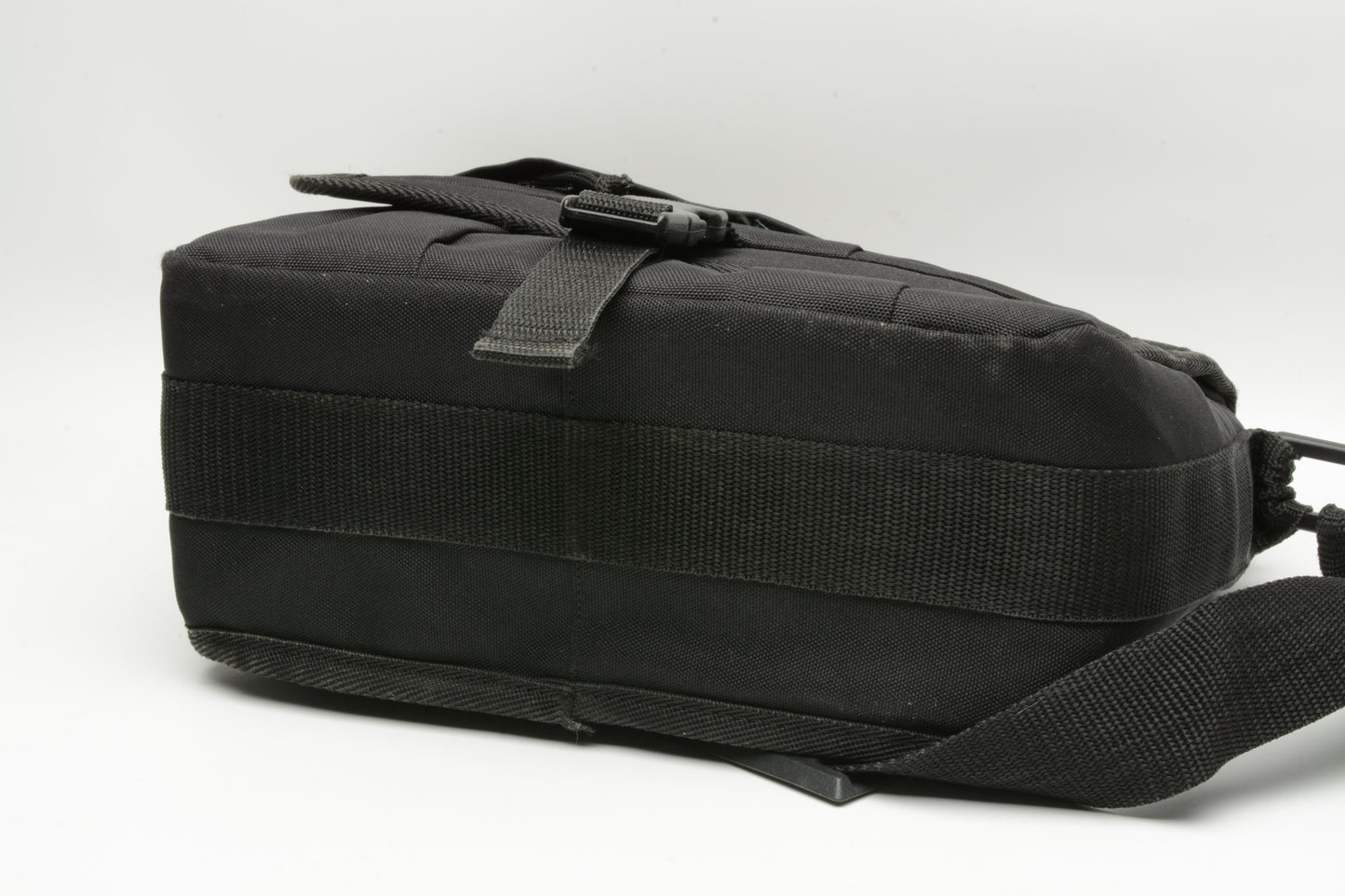 Minolta 35mm SLR Satchel / Messenger bag (Black), Nice and clean