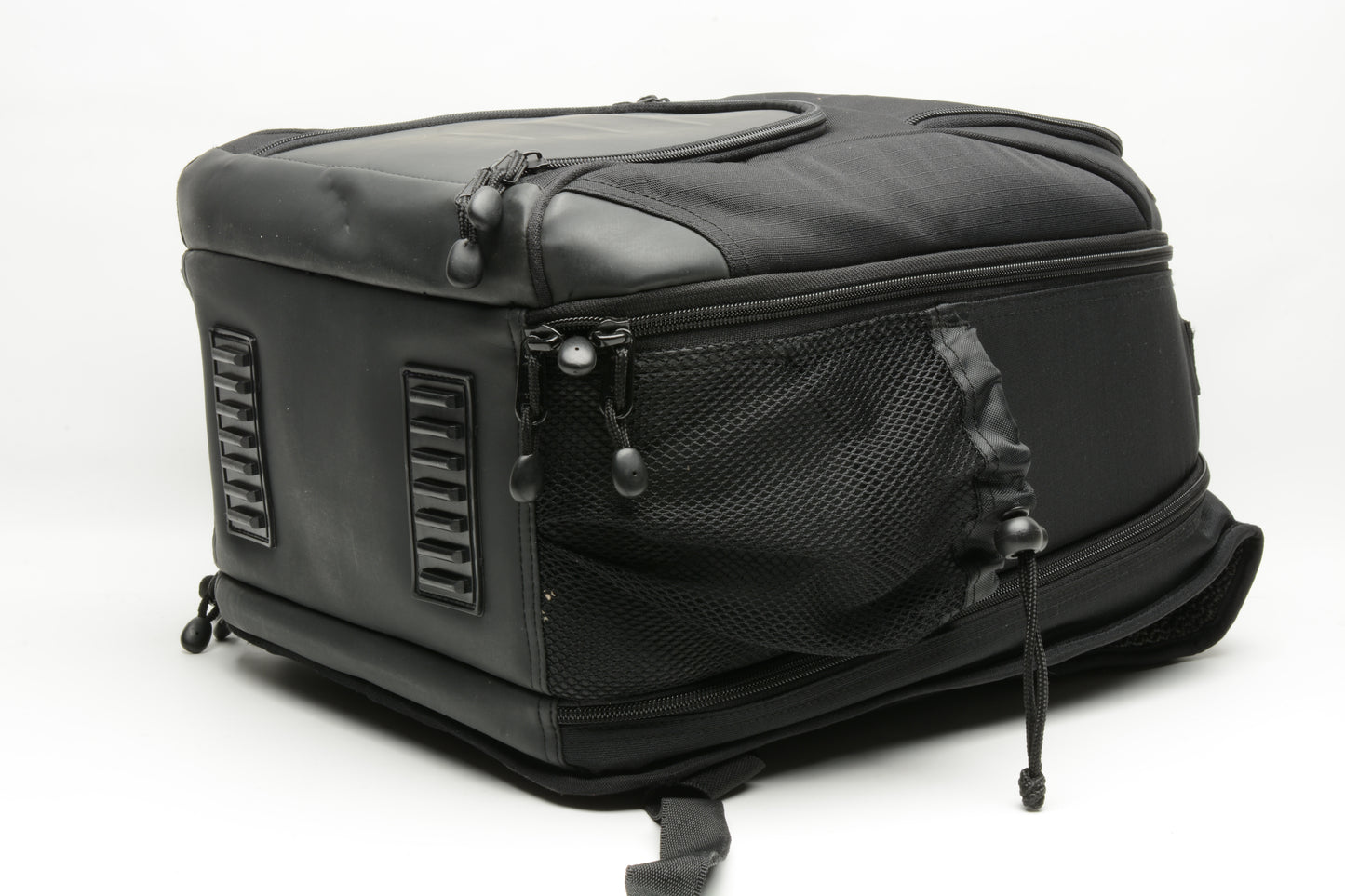 Quantaray Pro by Naneu Pro Camera Backpack (Black), Great design