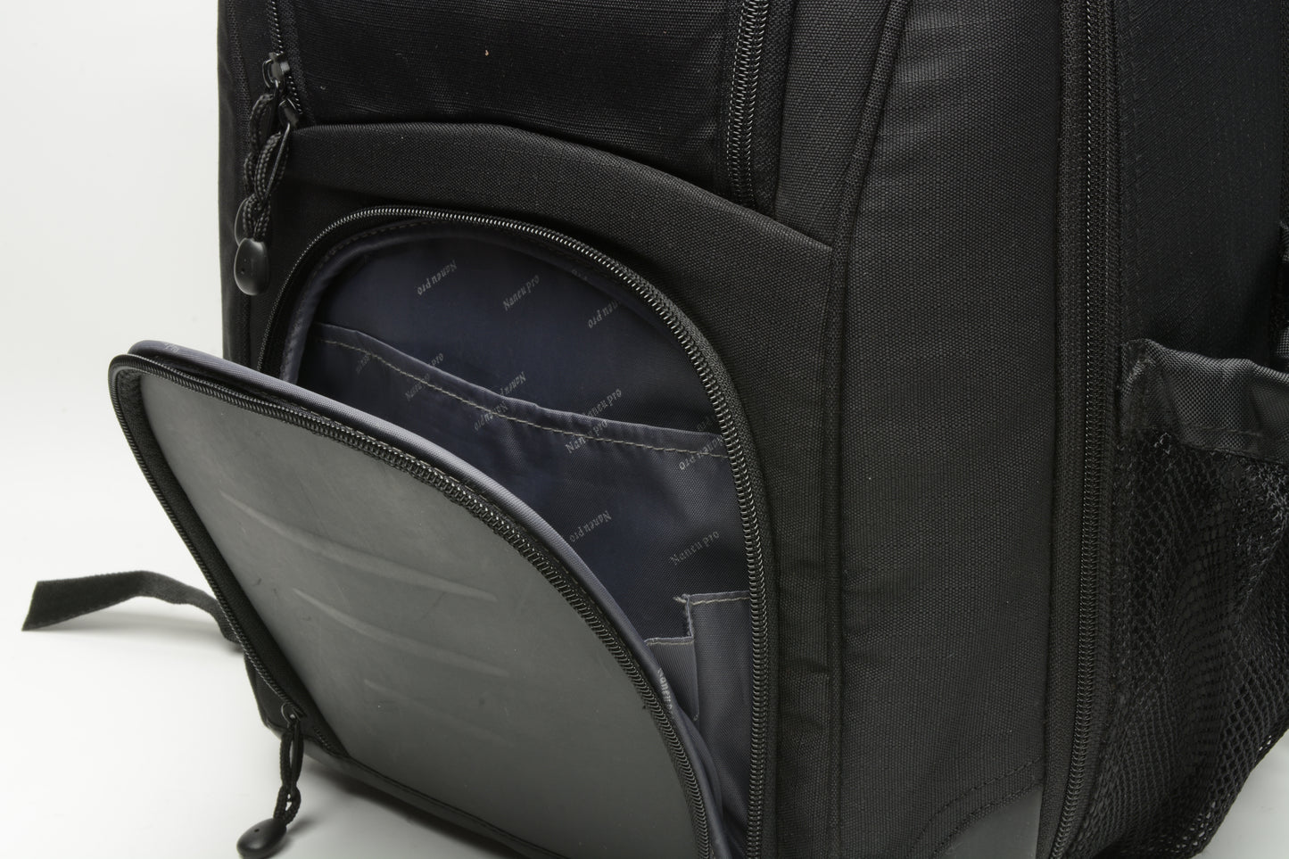 Quantaray Pro by Naneu Pro Camera Backpack (Black), Great design