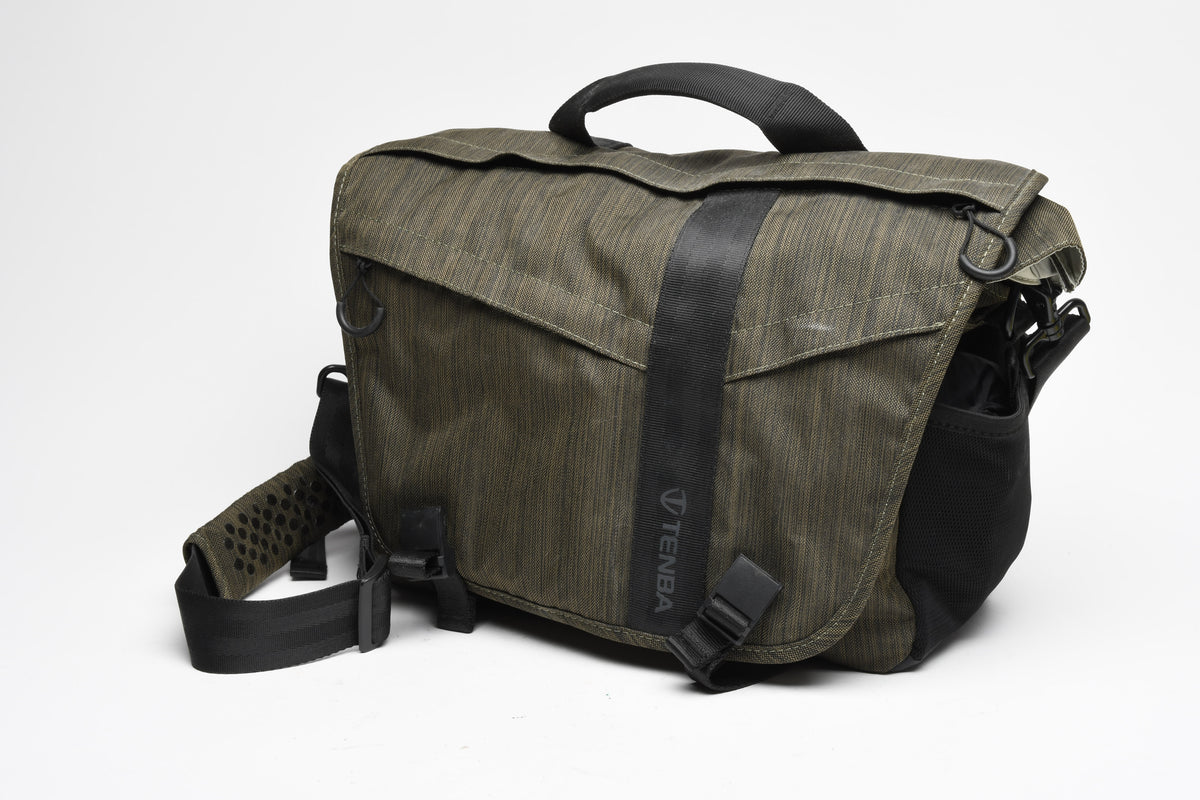 Tenba Messenger DNA 11 Camera shoulder bag, Very clean, barely used (Green)