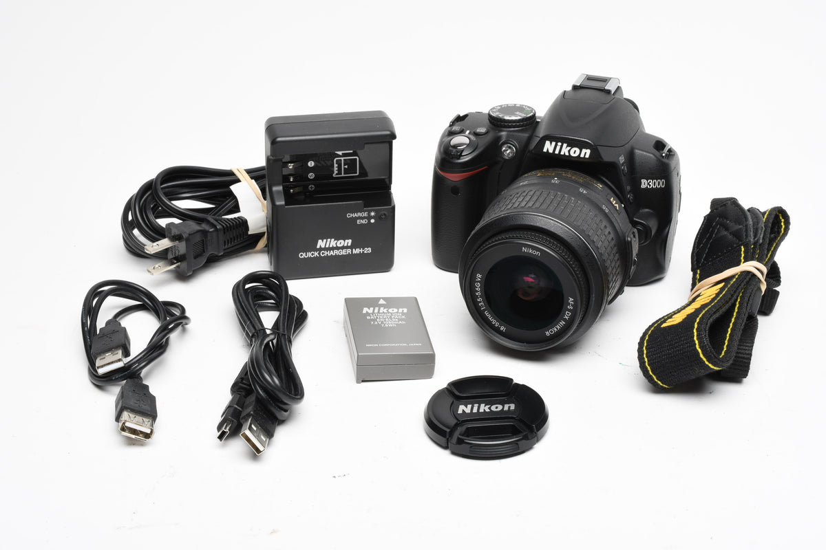 Nikon D3000 DSLR w/Nikkor AFS 18-55mm f3.5-5.6G Lens, Batt, Charger, 1113 Acts!!