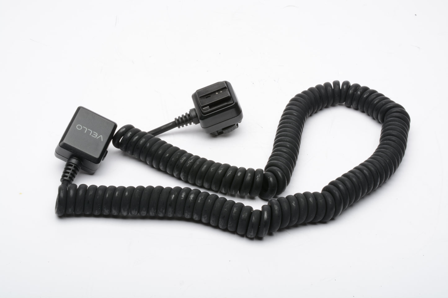 Vello Off-Camera TTL Flash Cord for Sony/Minolta Cameras (1.5' Coiled)