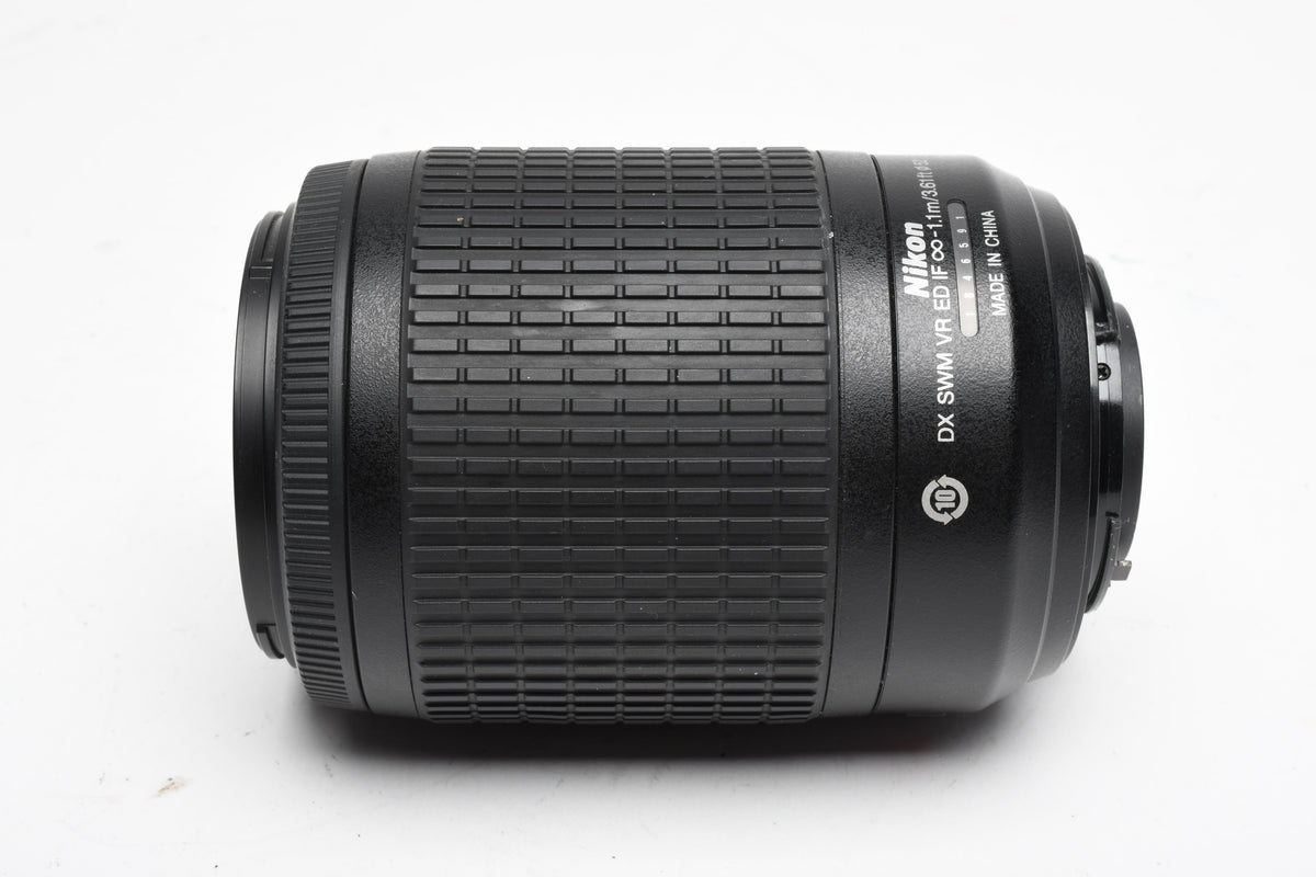 Nikon AF-S Nikkor 55-200mm F4-5.6G ED DX VR zoom lens, caps, pouch, hood, Mint-