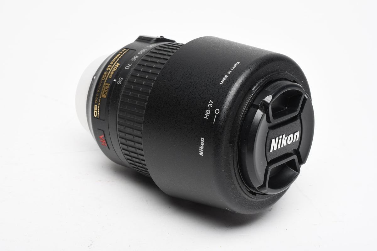 Nikon AF-S Nikkor 55-200mm F4-5.6G ED DX VR zoom lens, caps, pouch, hood, Mint-