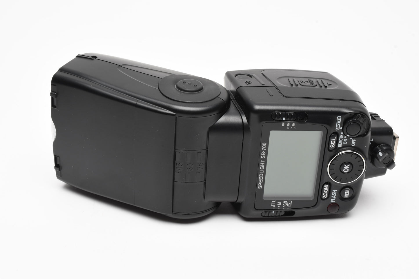 Nikon SB-700 Speedlight flash, Mint-, filters, case, manual